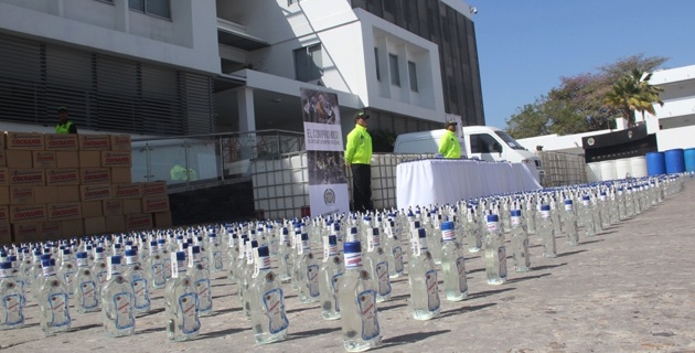 La police est tout naturellement fière de son butin !