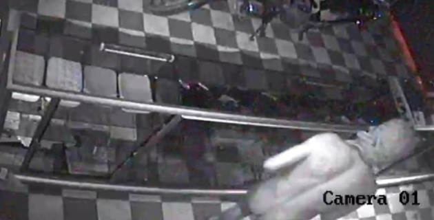 À qui appartient ce postérieur ?